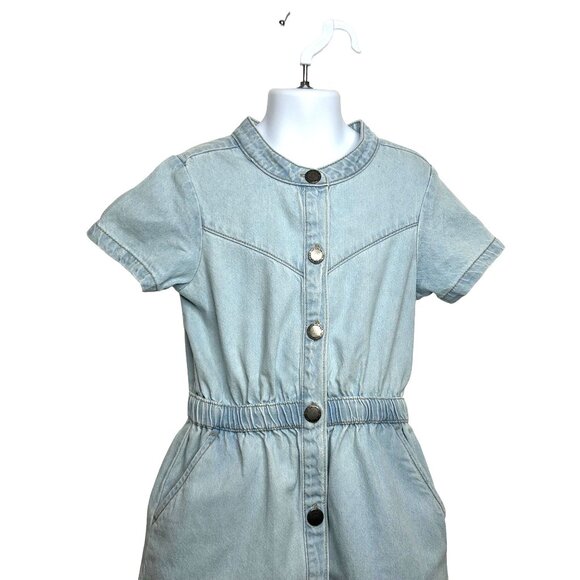 Cotton On Kids Girl Light Blue Denim Dress 6 Snap Buttons Short Sleeve Band Neck - Picture 2 of 16